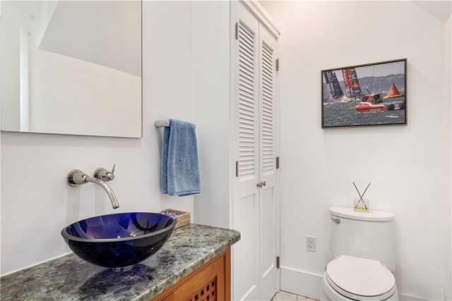 592 Tuckerman Avenue, Middletown, RI 02842