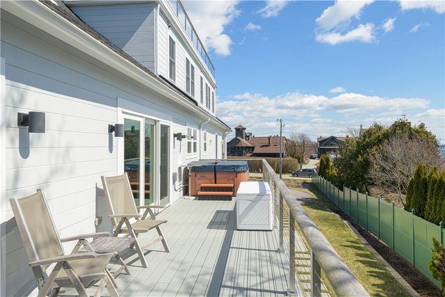 592 Tuckerman Avenue, Middletown, RI 02842