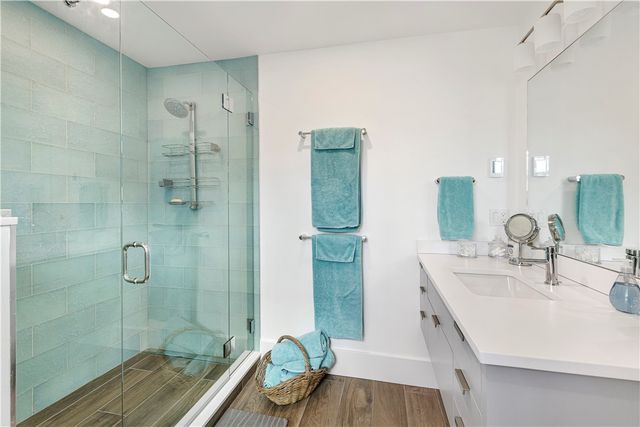 592 Tuckerman Avenue, Middletown, RI 02842