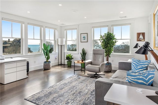 592 Tuckerman Avenue, Middletown, RI 02842