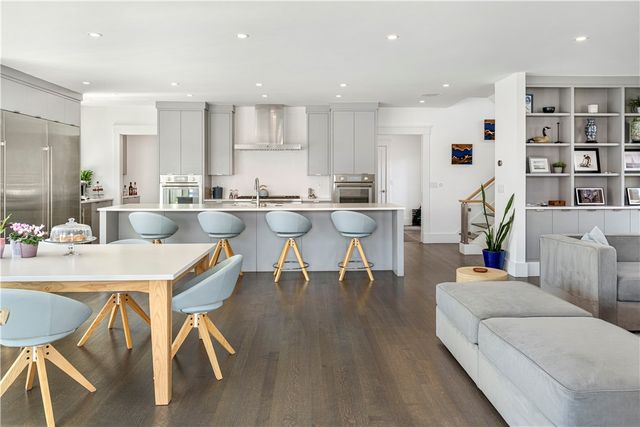 592 Tuckerman Avenue, Middletown, RI 02842