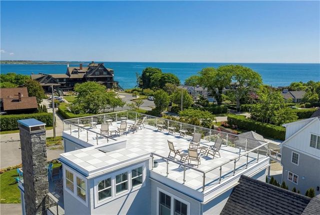 592 Tuckerman Avenue, Middletown, RI 02842