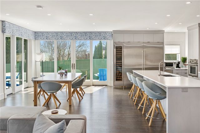 592 Tuckerman Avenue, Middletown, RI 02842