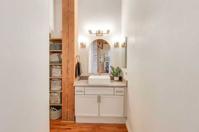 1733 W Irving Park Road 409, Chicago, IL 60613