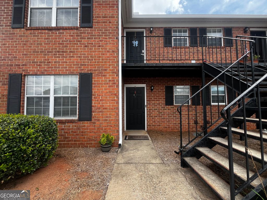 2165 S Milledge Avenue, Athens, GA 30605