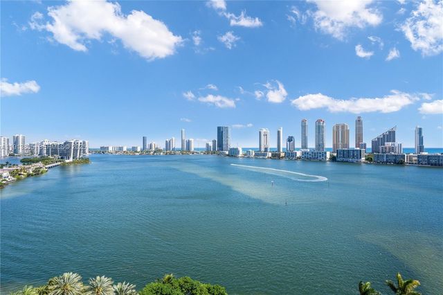 2600 Island Boulevard 1605, Aventura, FL 33160