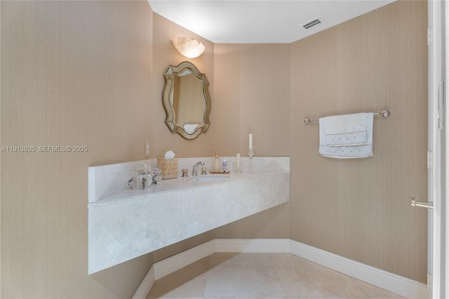 2600 Island Boulevard 1605, Aventura, FL 33160