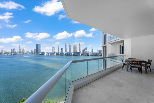 2600 Island Boulevard 1605, Aventura, FL 33160