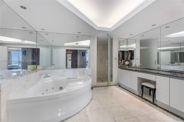 2600 Island Boulevard 1605, Aventura, FL 33160