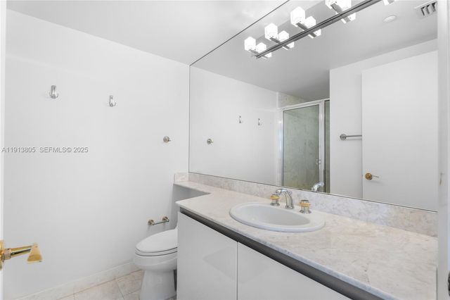 2600 Island Boulevard 1605, Aventura, FL 33160