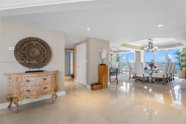 2600 Island Boulevard 1605, Aventura, FL 33160