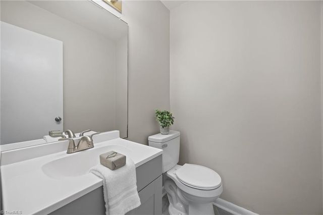 2218 Shadow Valley Road B, High Point, NC 27265