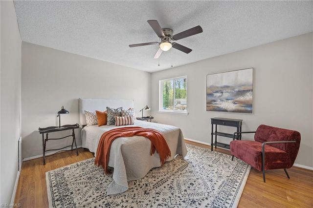 2218 Shadow Valley Road B, High Point, NC 27265