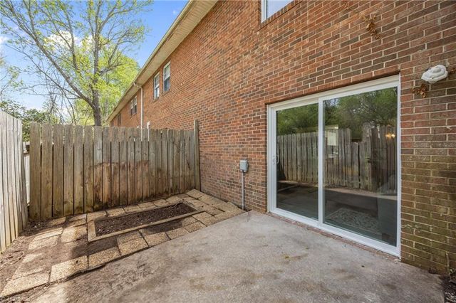 2218 Shadow Valley Road B, High Point, NC 27265