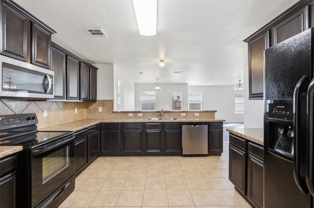 2008 Allyson Drive, Heartland, TX 75126