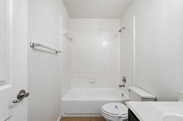 2008 Allyson Drive, Heartland, TX 75126