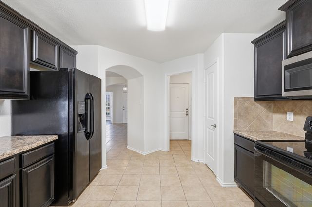 2008 Allyson Drive, Heartland, TX 75126