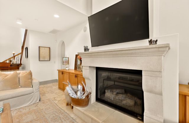 2564 E Sarazen, Fresno, CA 93730