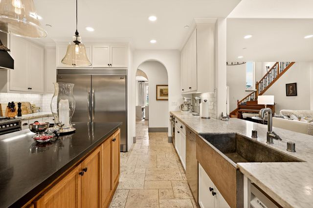 2564 E Sarazen, Fresno, CA 93730