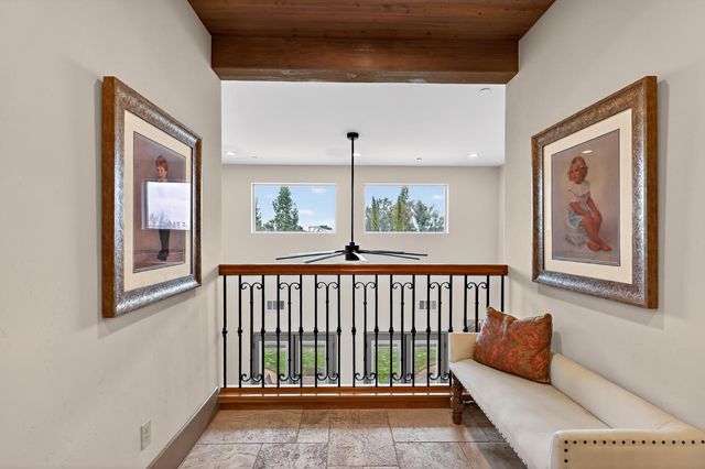 2564 E Sarazen, Fresno, CA 93730