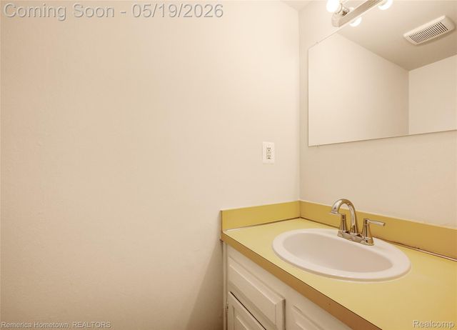 41025 Southwind Drive 109, Canton Charter Township, MI 48188