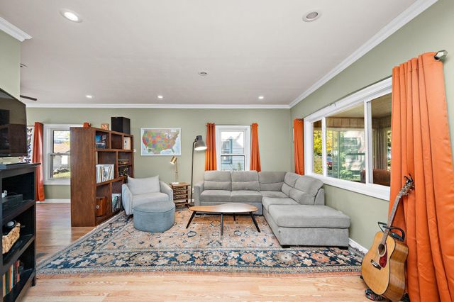 773 Howell Street N, Saint Paul, MN 55104