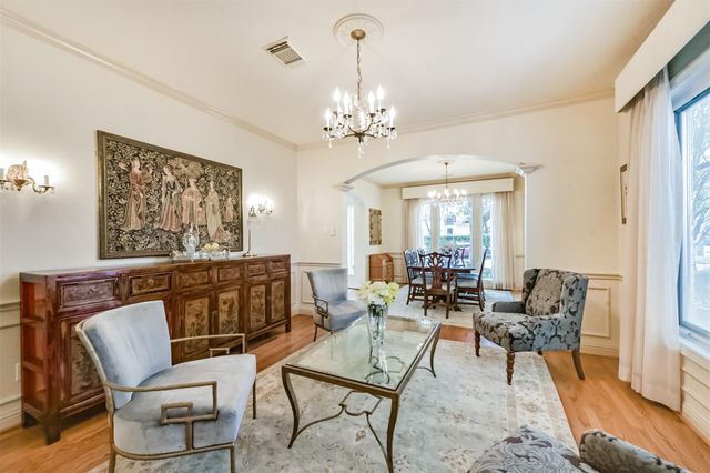 5346 Navarro Street, Houston, TX 77056