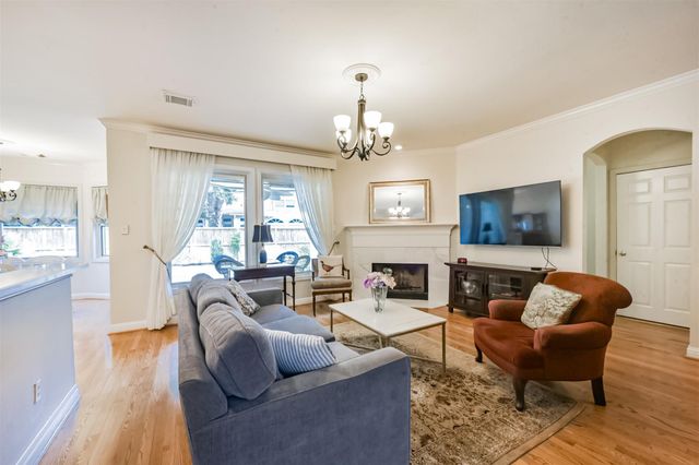 5346 Navarro Street, Houston, TX 77056