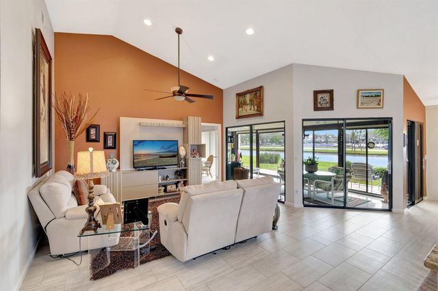 8240 Waterline Drive, Boynton Beach, FL 33472