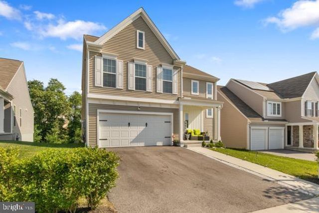 1744 DRIFTSTONE DR, Harrisburg, PA 17110