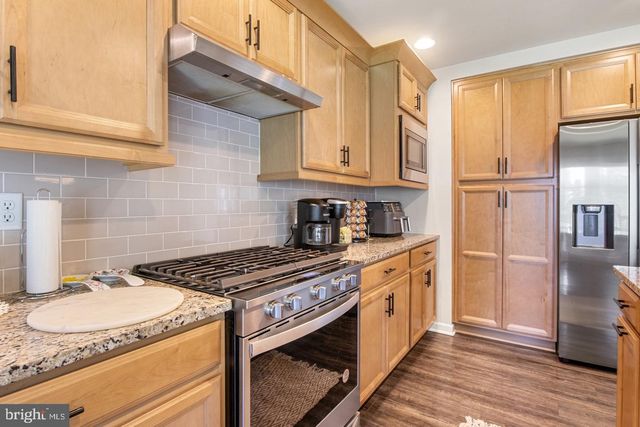 1744 DRIFTSTONE DR, Harrisburg, PA 17110