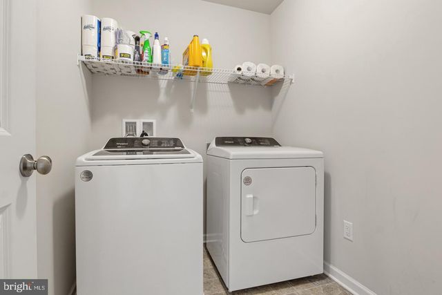 1744 DRIFTSTONE DR, Harrisburg, PA 17110