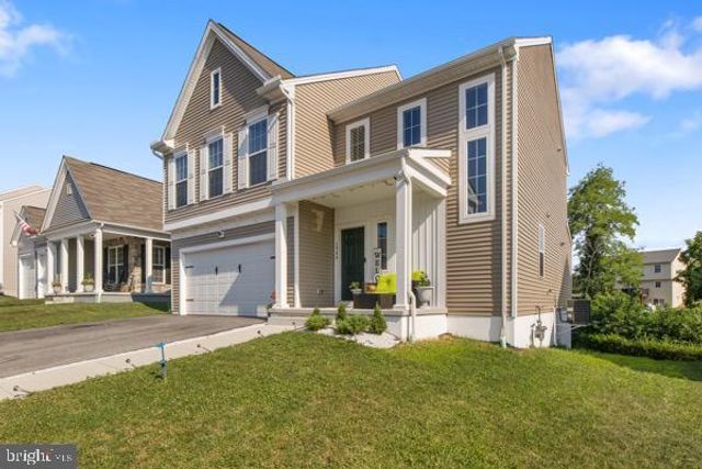 1744 DRIFTSTONE DR, Harrisburg, PA 17110