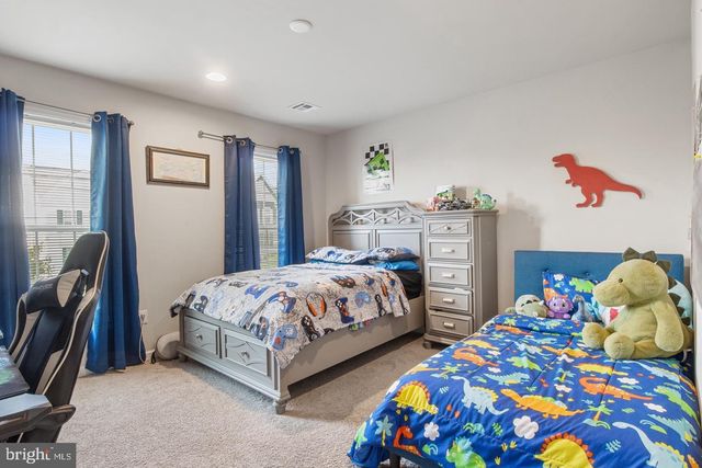 1744 DRIFTSTONE DR, Harrisburg, PA 17110