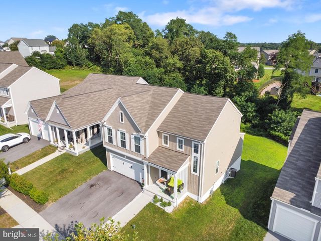 1744 DRIFTSTONE DR, Harrisburg, PA 17110