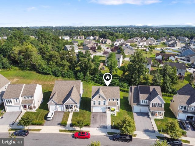 1744 DRIFTSTONE DR, Harrisburg, PA 17110