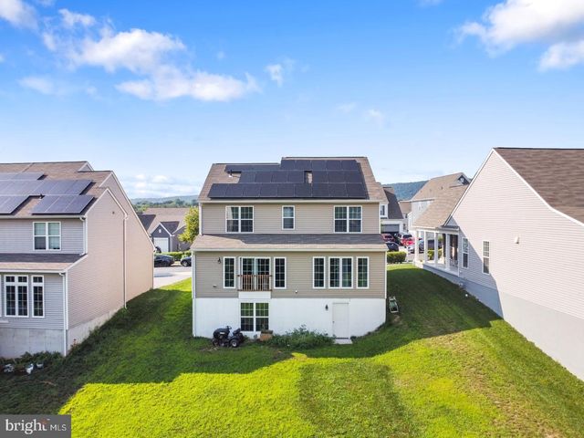 1744 DRIFTSTONE DR, Harrisburg, PA 17110