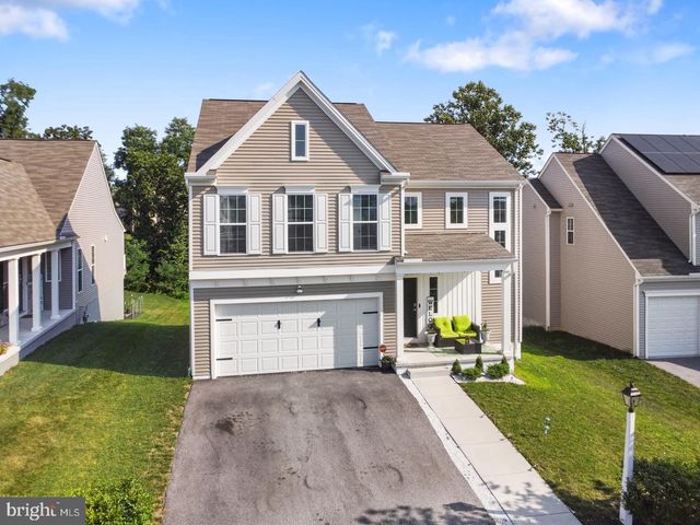 1744 DRIFTSTONE DR, Harrisburg, PA 17110