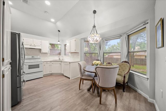 909 Dudley Street, Denton, TX 76205