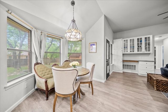 909 Dudley Street, Denton, TX 76205