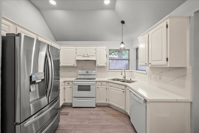 909 Dudley Street, Denton, TX 76205