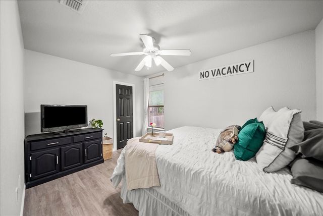 909 Dudley Street, Denton, TX 76205