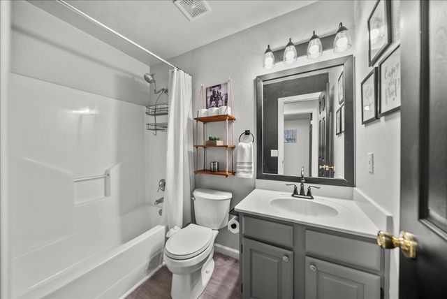 909 Dudley Street, Denton, TX 76205