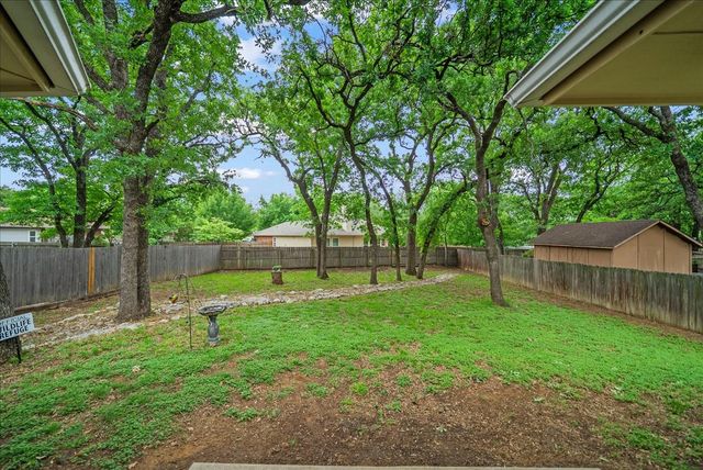 909 Dudley Street, Denton, TX 76205