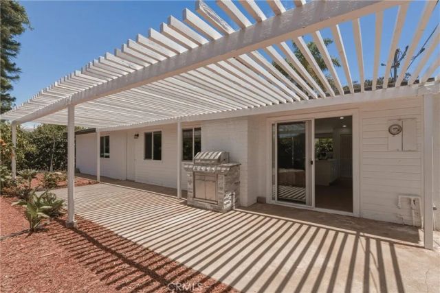 2107 Pomona, Costa Mesa, CA 92627