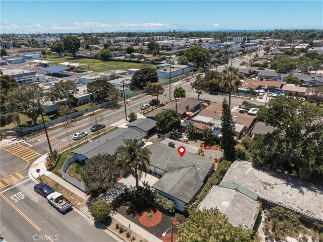 2107 Pomona, Costa Mesa, CA 92627