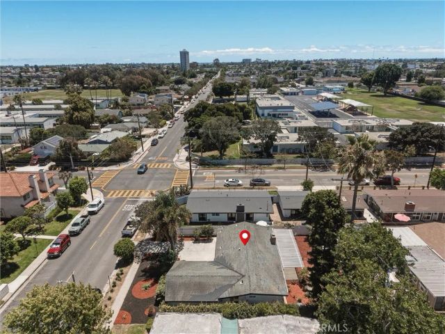 2107 Pomona, Costa Mesa, CA 92627