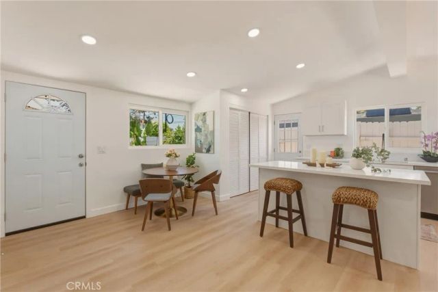 2107 Pomona, Costa Mesa, CA 92627