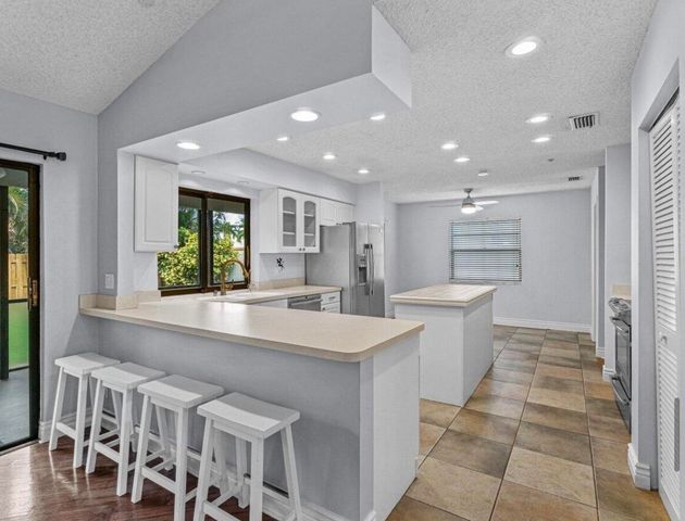 6875 Calle Del Paz S, Boca Raton, FL 33433