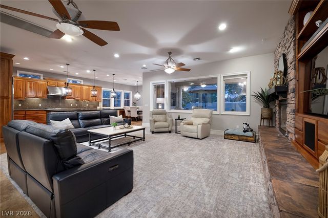 8361 Jeeves Circle, Las Vegas, NV 89149
